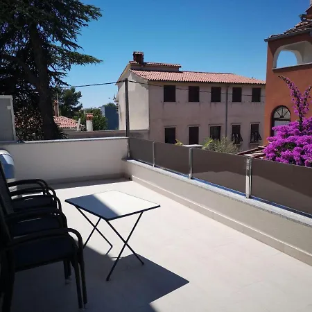 Galeb Osjecka Ulica 37 * Pula