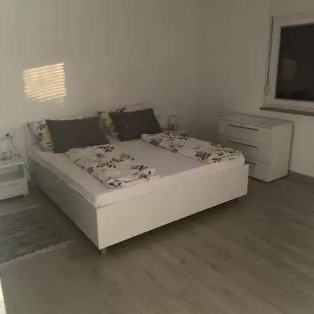 Galeb Osjecka Ulica 37 Апартаменти