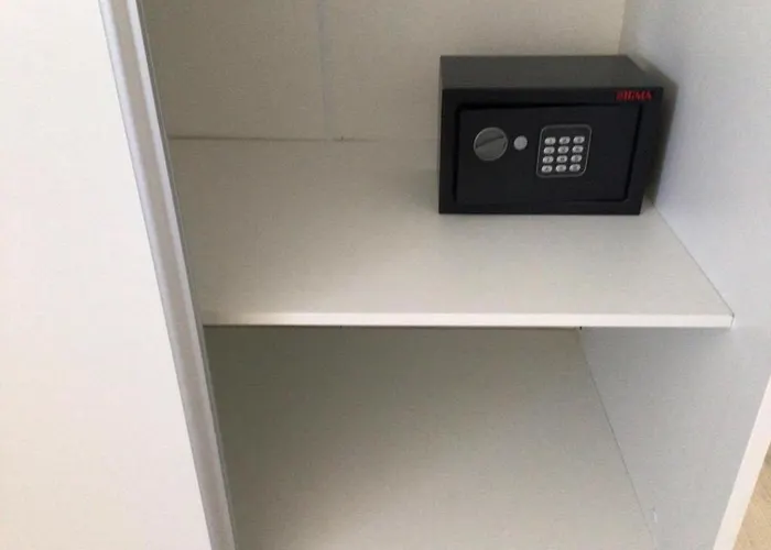 Galeb Osjecka Ulica 37 * Пула